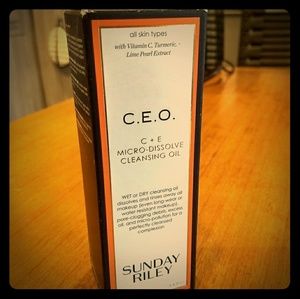 Sunday Riley C.E.O. Micro-dissolve Cleansing Oil